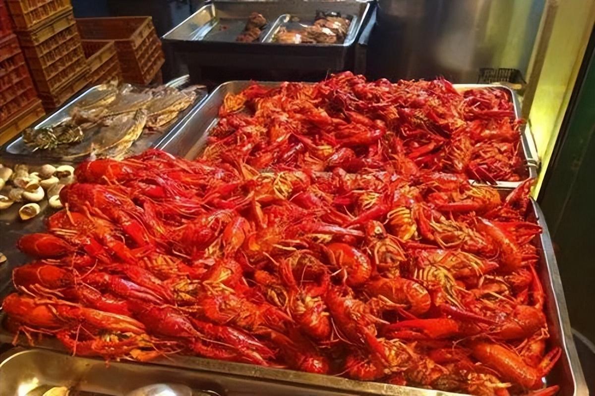 30平米的小龙虾店,一个月营收近100万,你为什么不相信?(图2) 30平米的小龙虾店,一个月营收近100万,你为什么不相信?(图2)